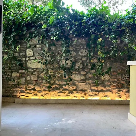 Apartment Fascino In Centro With Private Parking And Two