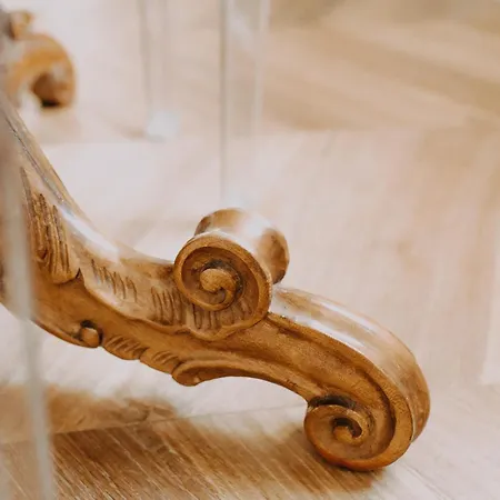 Fascino In Centro With Private Parking And 2 Bedrooms & 2 Bathrooms