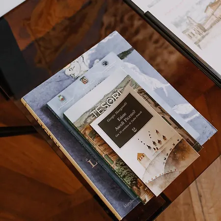 Fascino In Centro With Private Parking And 2 Bedrooms & 2 Bathrooms