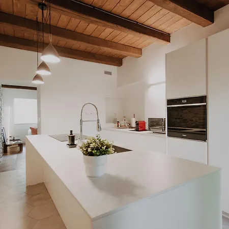 Fascino In Centro With Private Parking And 2 Bedrooms & 2 Bathrooms * 아스콜리피체노