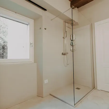 Fascino In Centro With Private Parking And 2 Bedrooms & 2 Bathrooms 아스콜리피체노
