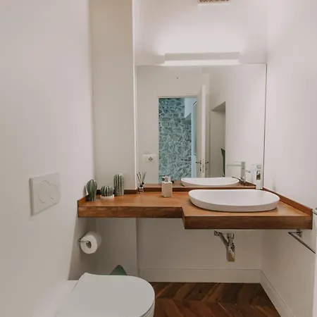 Fascino In Centro With Private Parking And 2 Bedrooms & 2 Bathrooms * アスコリ・ピチェーノ